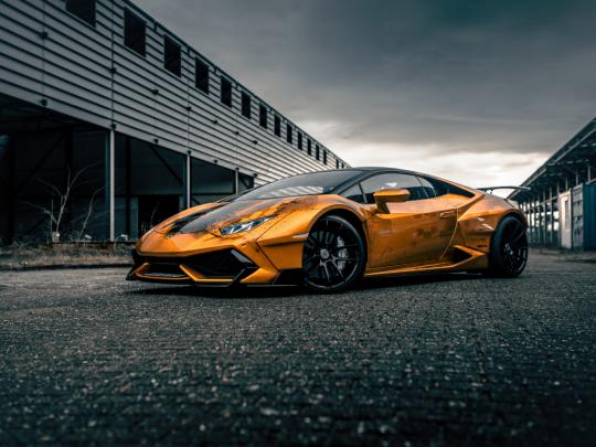 Desktop wallpaper golden lamborghini huracan, 2020, sportcar, hd image 