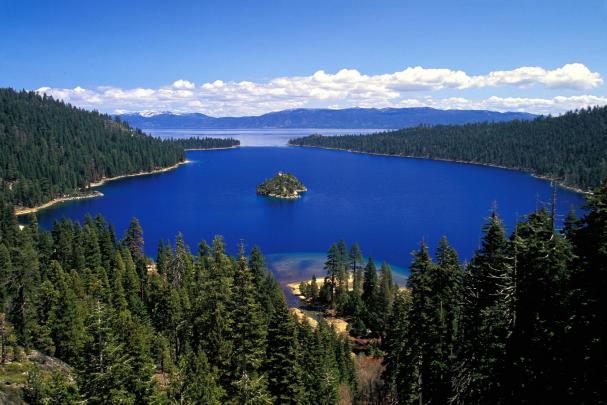 Nice image of Lake Tahoe, desktop wallpaper of California, nature 