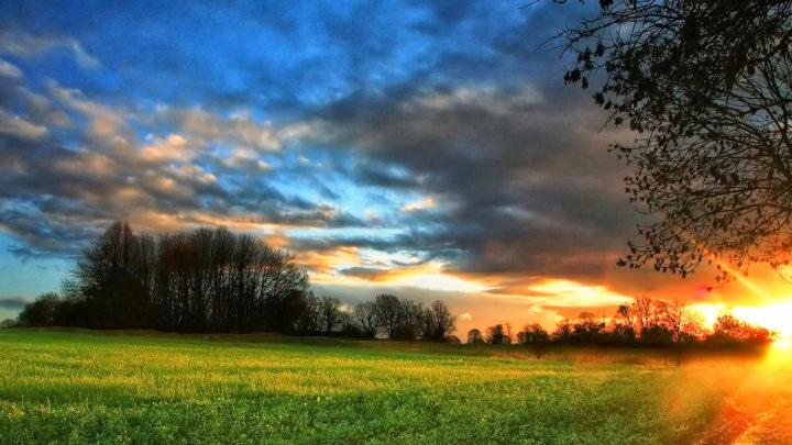 Full HD Wallpapers for Laptop -