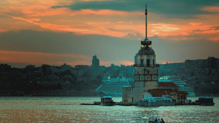 Download Wallpaper 1920x1080 istanbul, bosphorus, pier, ships Full HD 