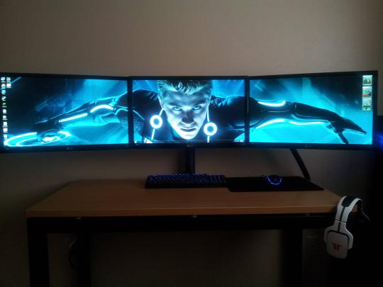 [37+] Gaming Setup Wallpaper 