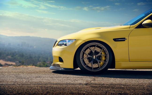Nice desktop wallpaper of BMW M3, desktop wallpaper of Yellow, BMW 