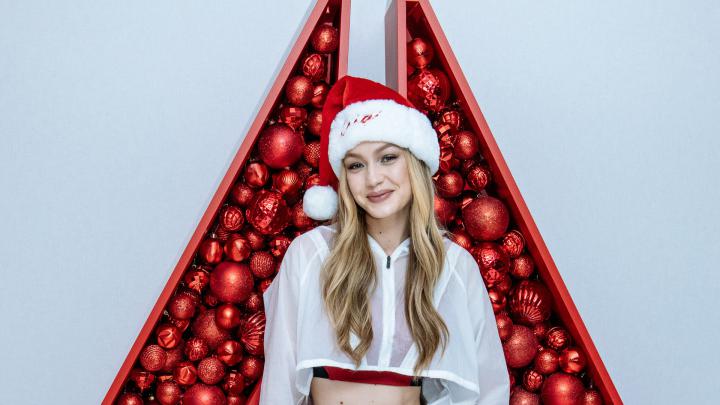 1920x1080 Gigi Hadid Reebok Christmas Event Laptop Full HD 1080P HD 4k 