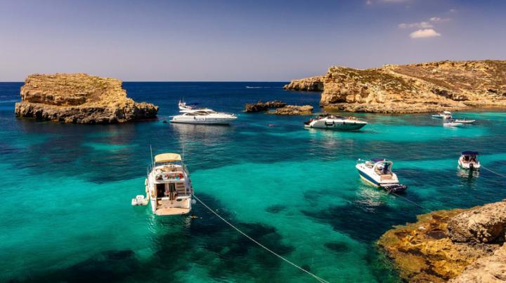 Malta Sea Corner HD Wallpaper - WallpaperFX