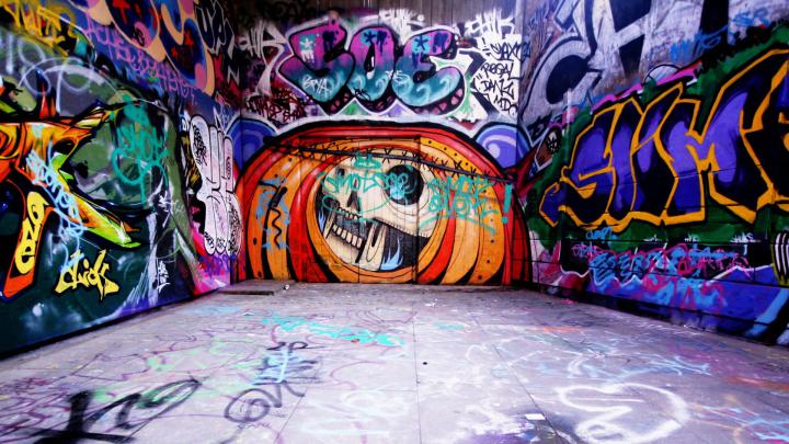 HD Wallpaper Creative Graffiti Artworks | Art deco wallpaper, Street 
