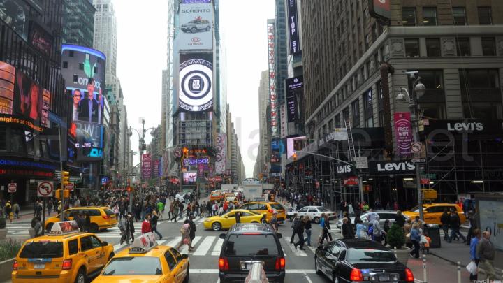 City Street Wallpapers - Top Free City Street Backgrounds - WallpaperAccess