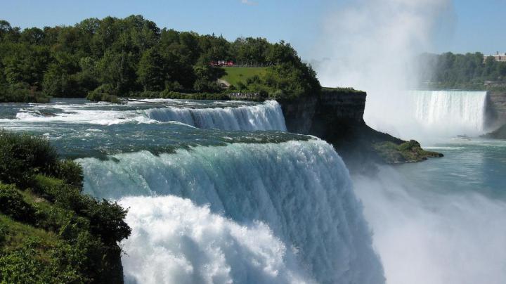 [76+] Niagara Falls Wallpaper 
