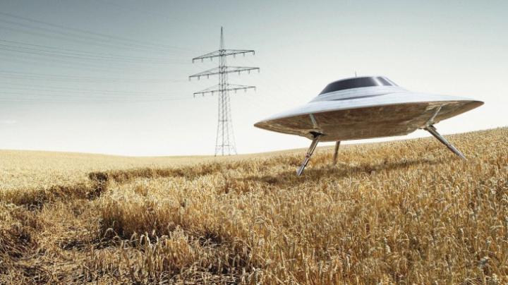 Best 63+ UFO Wallpaper on HipWallpaper | Moving UFO Wallpaper, UFO 