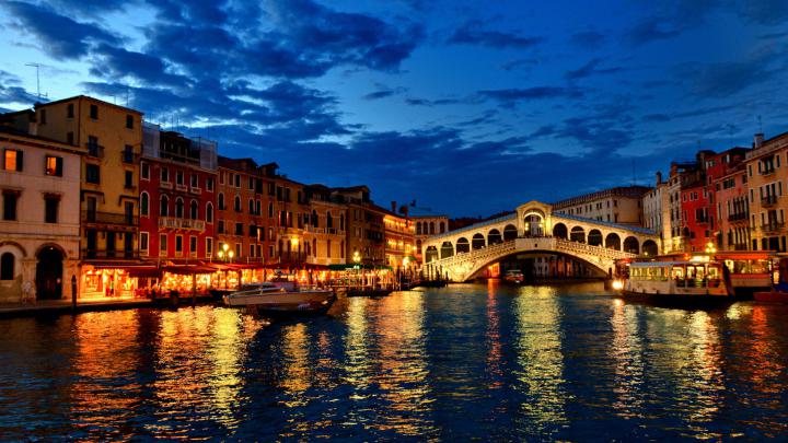 Download Wallpaper 1920x1080 venice, canal, gondola, boat, night 