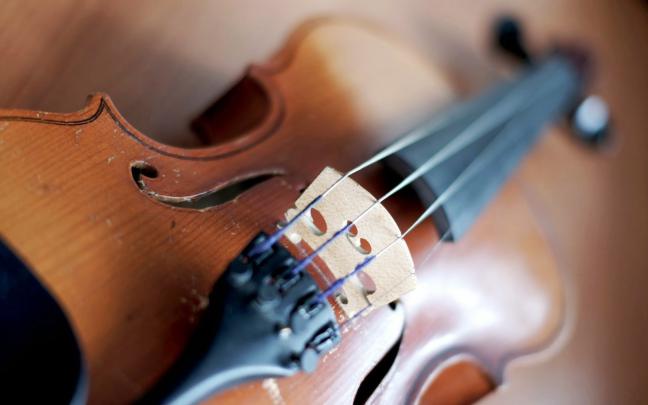 Beautiful Violin Wallpaper -