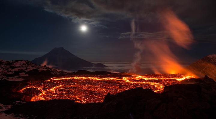 Volcano HD Wallpaper | Background Image | 2000x1106 | 393788 