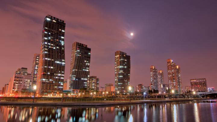 Download Wallpaper 1920x1080 city, night, sky, clouds, landscape Full 