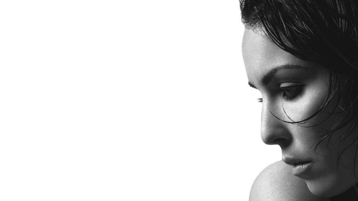 women black and white actress noomi rapace portraits 1920x1080 