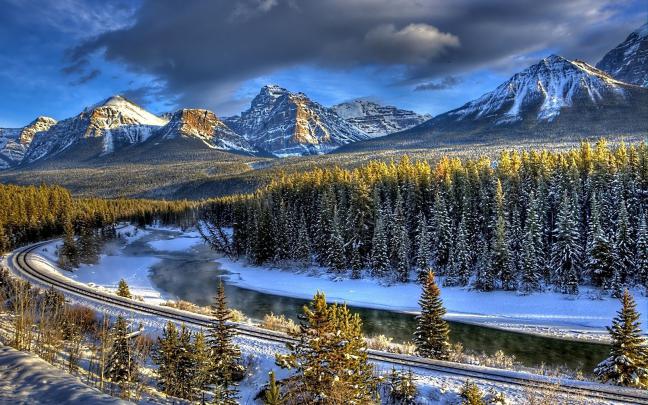 Free Winter Wonderland Desktop Wallpaper -