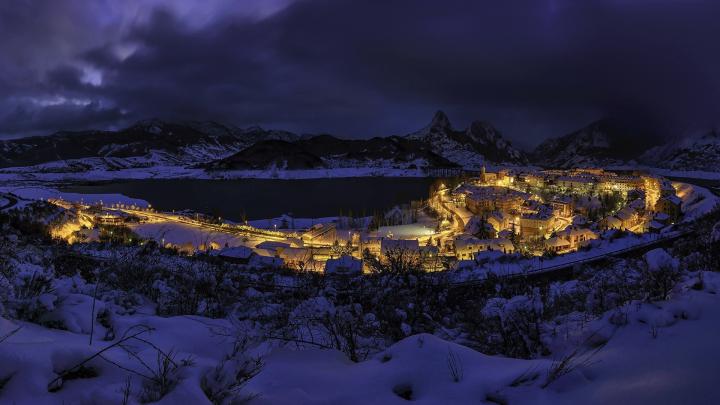 City on Winter Night HD Wallpaper | Background Image | 1920x1080 | 