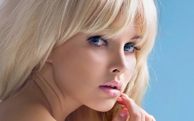 Beautiful Blonde Wallpaper -