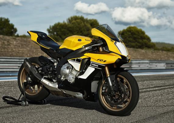2016 Yamaha YZF R1 60th Anniversary HD Wallpaper: Desktop HD Wallpaper 