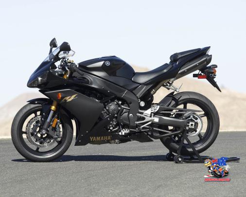 Yamaha R1 HD Wallpaper -
