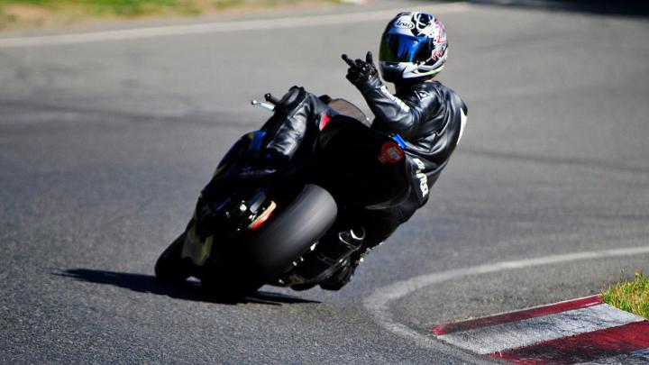 [76+] Yamaha R1 Wallpapers 