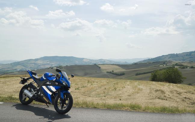 Yamaha YZF-R125 on the side of the road wallpaper - Motorcycle 